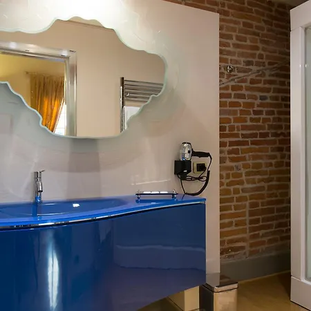 N.15 Santori Luxury Hotel 3*