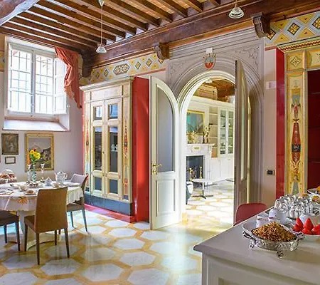 N.15 Santori Luxury 3* Lucca