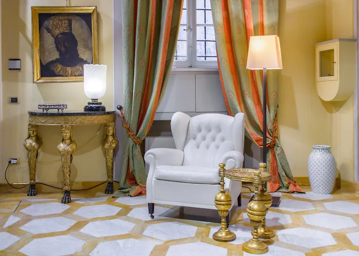 N.15 Santori Luxury Λούκα